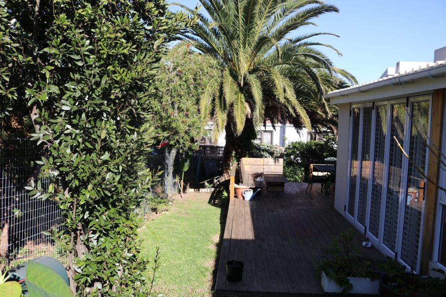 2 Bedroom Property for Sale in Die Wingerd Western Cape